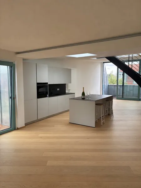 127 m² Maisonette mit Galerie und Einbauküche – Friedrichshain, provisionsfrei — photo 1